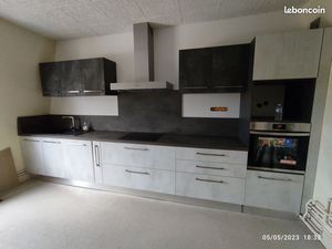 Raon centre bel appartement F3 rénové de 58m2 au 3eme et dernier étage