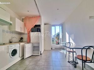 Studio 1 pièce 18 m²