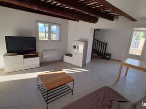 Petite maison indépendante avec jardinet