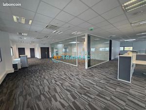 Bureaux 255 m²