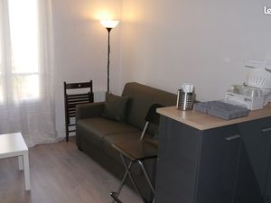Studio meuble pied de montmartre/batignolles
