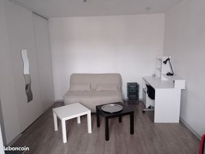 STUDIO Meublé 23m² POITIERS Centre _Libre de suite