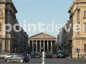 Local commercial 271 m²