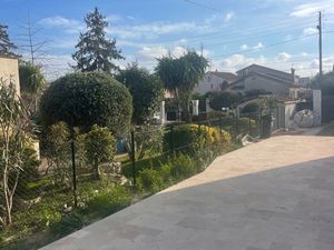 F2 / entrée et grand jardin privé/ idéal personne maniaque