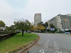 Emplacement parking sous-sol Porte de la Plaine  immeuble sécurisé  bip