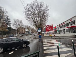 Boutique 98 m² BAGNEUX