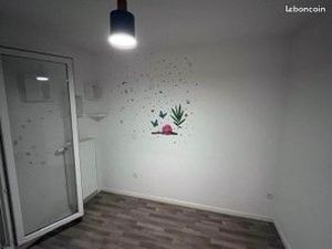 F3 2019 avec balcon semi meublé