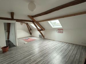 Quartier recherché F3 de 70 m2 proche hôpital et pax   55 minutes gare de Lyon