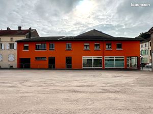 Immeuble 2 niveaux 390 m2