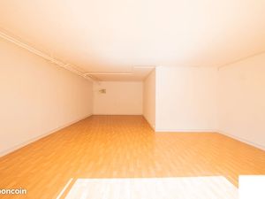 Local / Salle / Stockage / Évènement