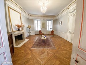 Maison 14 pièces 393 m²