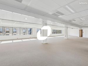 Bureaux 600 m²