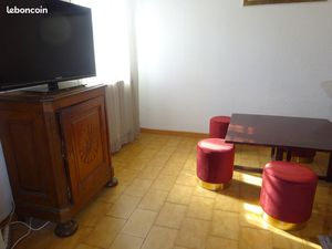 895 cc appart t3 meuble avec grande terrassee