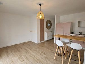 Appartement idéalement situé : cœur de Larmor-Plage et proche mer
