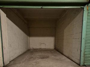 Particulier loue garage / box pour voiture  stockage ou remorque
