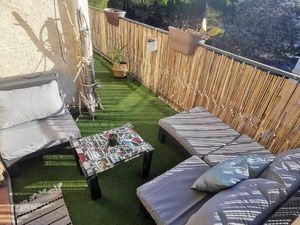 Location appart 2 ch. Avec grand balcon