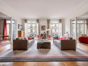 Appartement 9 pièces 324 m²