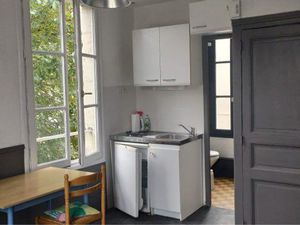 Saumur centre studio meublé