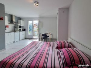 Studio 23 m² avec terrasse et parking – 50m du tram B