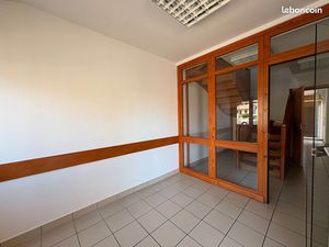 Local 102 m² LE PUY EN VELAY