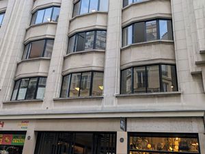 Magnifique bureau 20 postes - 140m2 Paris 10 - Petites Ecuries - refaits à neuf - 6e étage