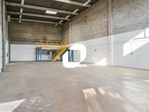 Local d'activité 225 m²