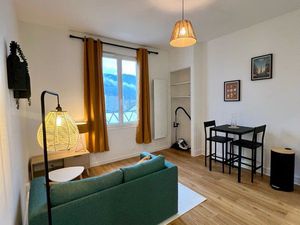 Superbe T2 lumineux rénové – Proche Clinique Belledonne et Domaine Universitaire