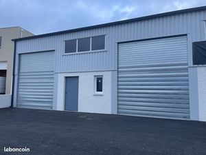 Local industriel 137 m²