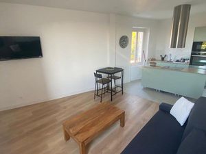 Appartement traversant Hyeres 42 m2