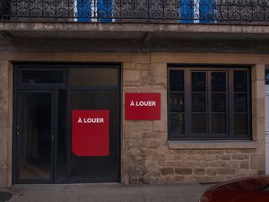 Ocal / garage ~75 m² à louer – Bureau ou commerce – Place du Guesclin