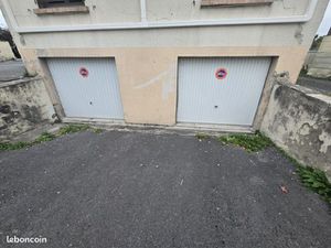Loue grand garage de 30m²