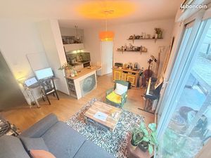 Appartement meublé 40 m² avec terrasse – Cité des Congrès (centre-ville)