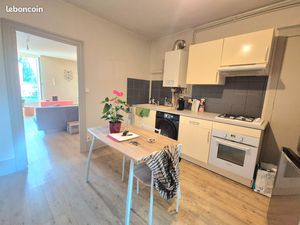 Appartement T2 – 41m2 NON MEUBLE – cour pavée d’agrément – local à vélo -