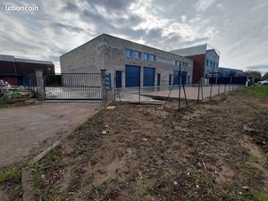 Dépôt/entrepôt de stockage