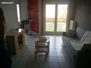 APPARTEMENT MEUBLÉ T3 Rue du Repos  LYON 7E