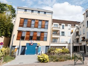 Local commercial à louer au pied de la mairie