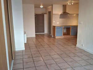 A louer Appartement T2 centre ville Peyrehorade