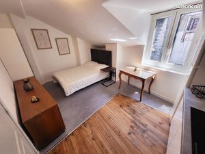Studio 3ᵉ étage – Centre-ville de Lourdes – 460 charges comprises
