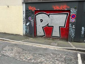 Location parking bas Montreuil