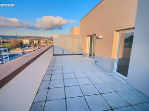 T3 – Dernier étage – Terrasse 25 m² – Vue dégagée – Rouen Gauche
