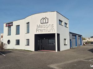 Hall d’activité  de stockage et de bureaux - 278 m²