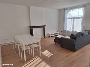 Studio meublé de 28m² Au 1er étage