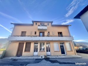 Immeuble 218 m² Gilly-sur-Isère