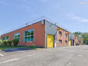 Local d'activité 585 m²