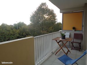 Vend appartement T3 70 m² + parking