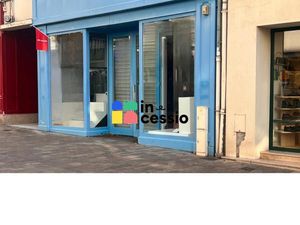 Local commercial 195 m²