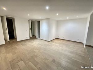 Local 43 m² Choisy-le-Roi