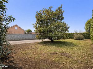 Terrain à vendre – 426 m² – Charpieu-Prainet (Décines-Charpieu) - Viabilisé - hors lotisse