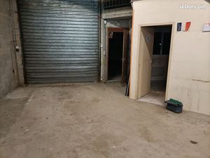 Local professionnel de 80m² au sud de TOULOUSE  à AUZEVILLE
