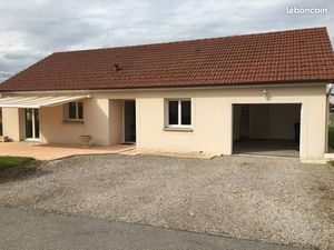 A LOUER UXEGNEY  Maison de plein pied  94m²  lotissement  proches commerces